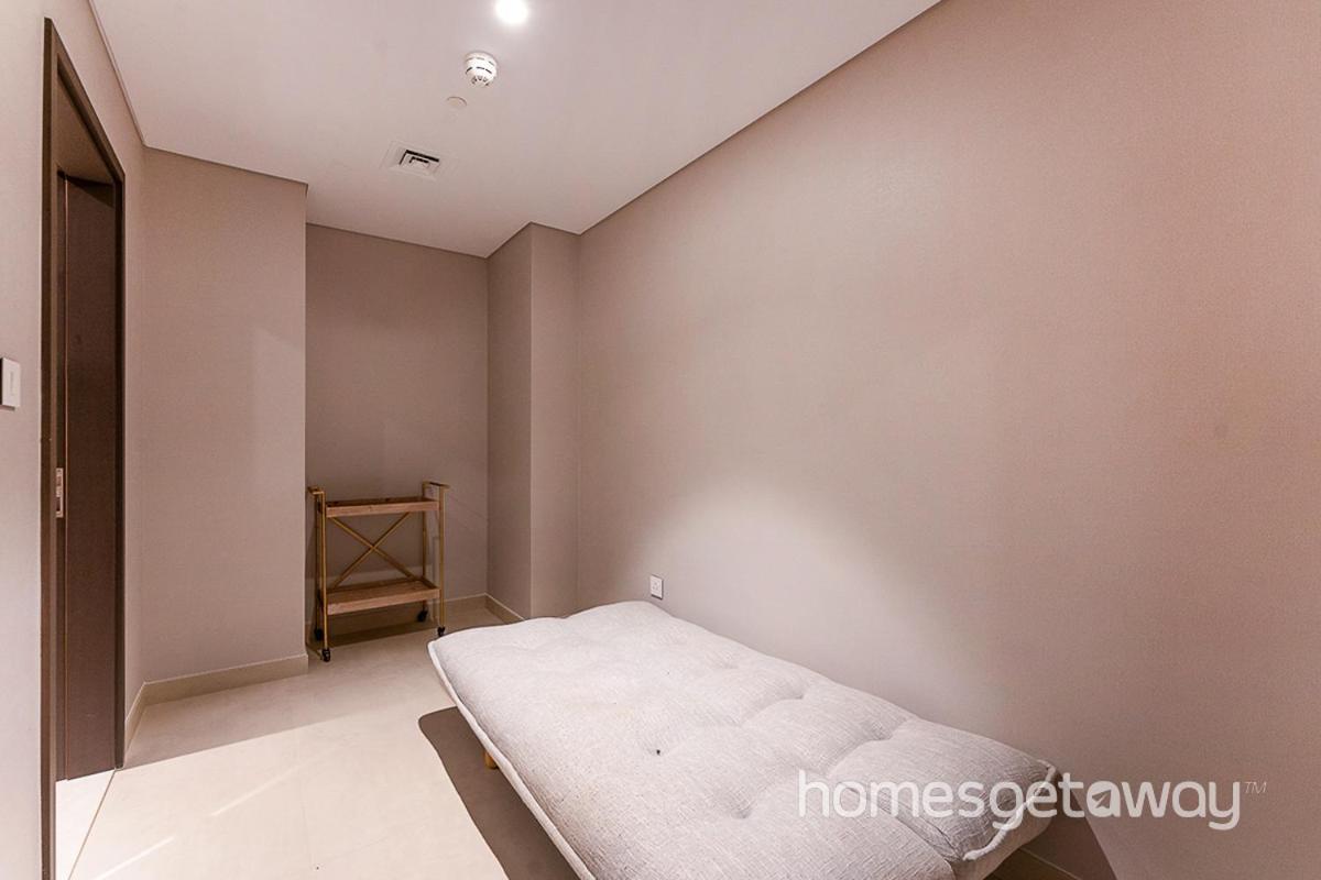 Homesgetaway - Sophisticated 3br With Maids In Downtown Apartamento Dubai