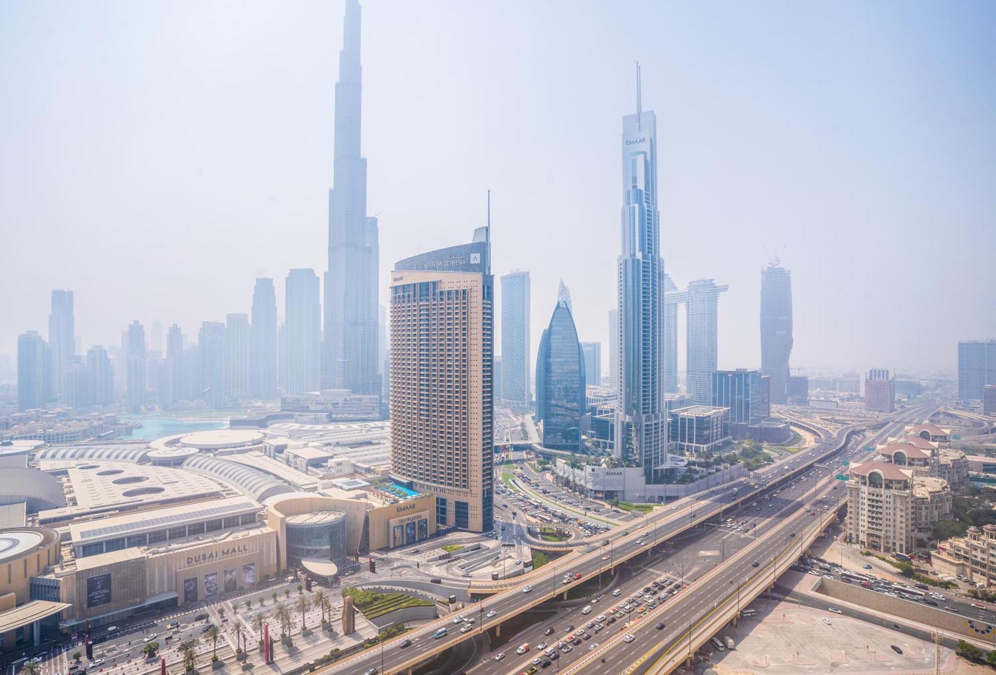 Homesgetaway - Sophisticated 3br With Maids In Downtown * Dubai